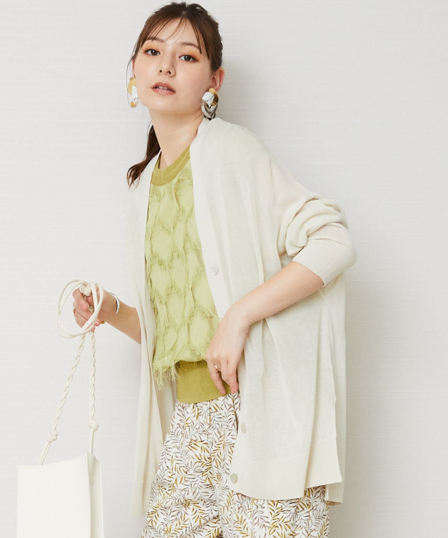 Vネックシアーロングカーディガン｜ファッション通販のマインド