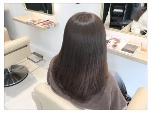 黒染め毛をブリーチなしで1回で明るくしたアッシュベージュカラー