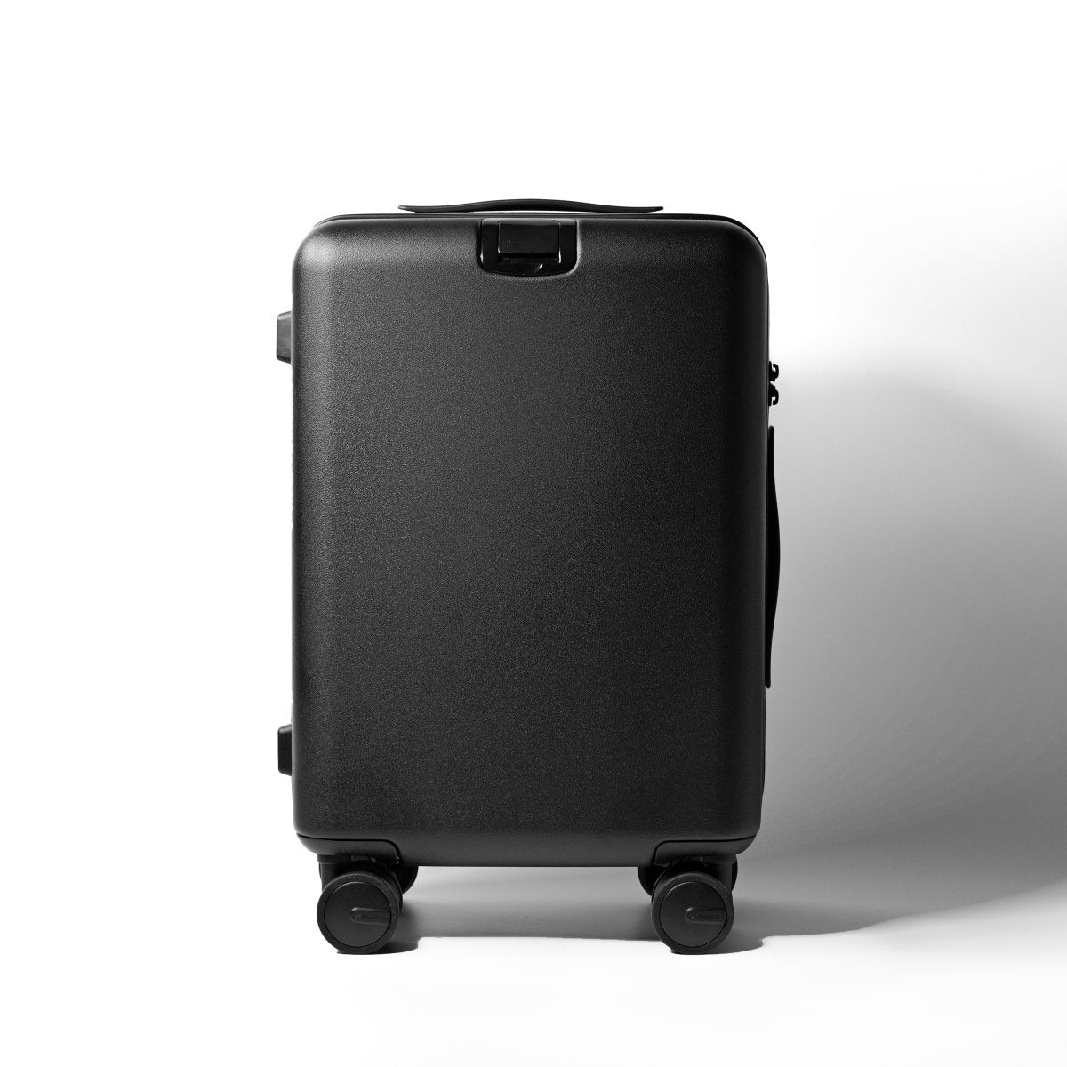 Essential Luxe Suitcase | aucentic(オーセンティック)