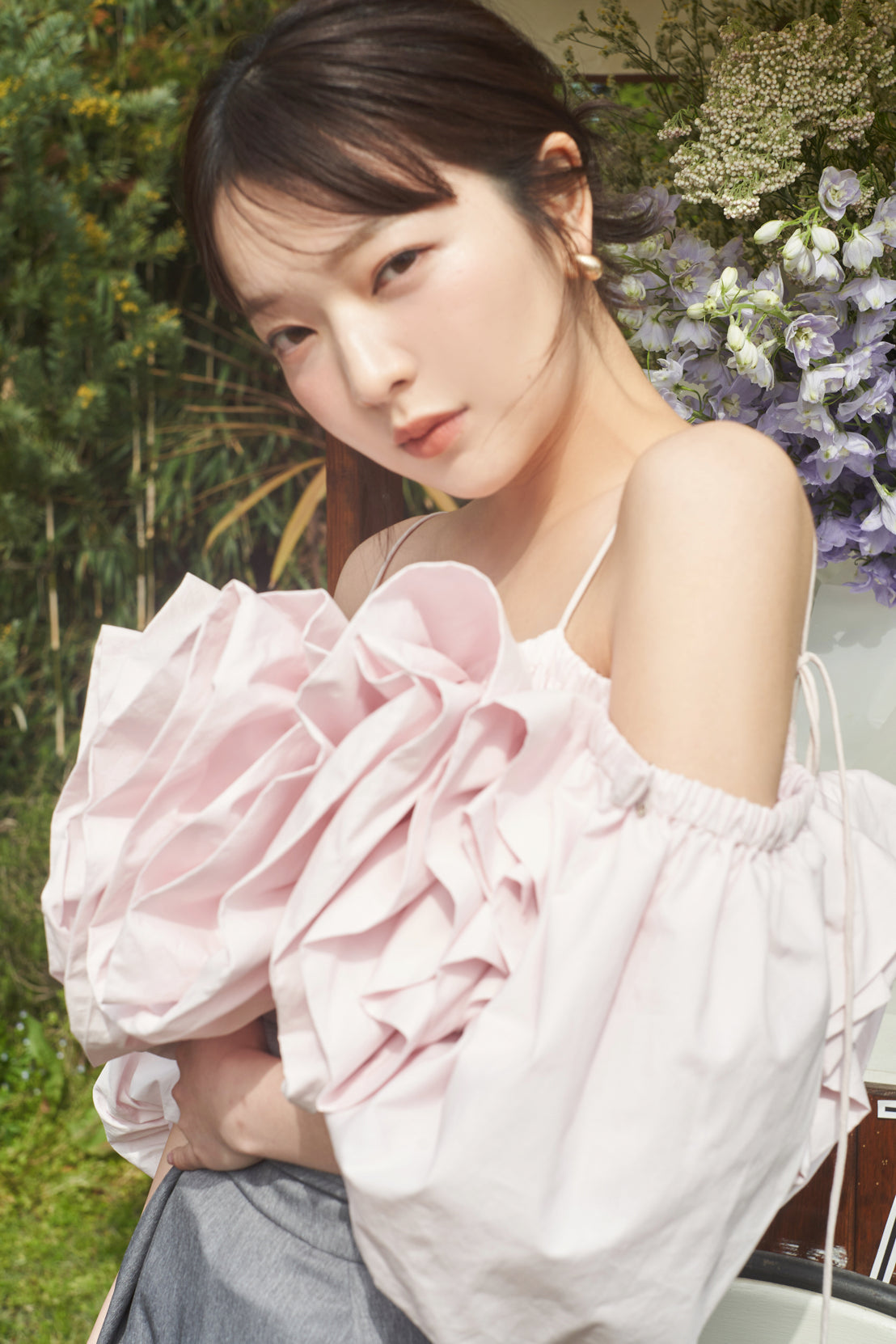 volume off shoulder blouse – andequal