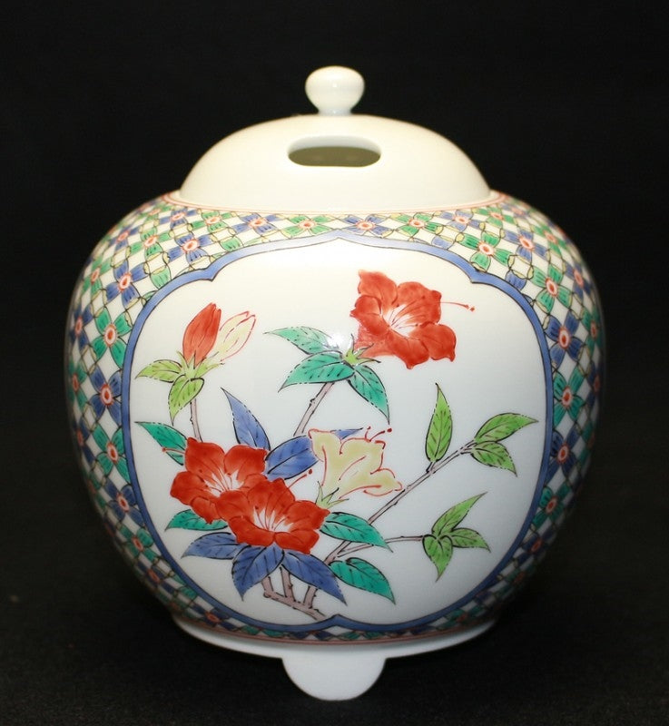 22791 人間国宝 14代酒井田柿右衛門 (濁手三方割花文香炉)SAKAIDA