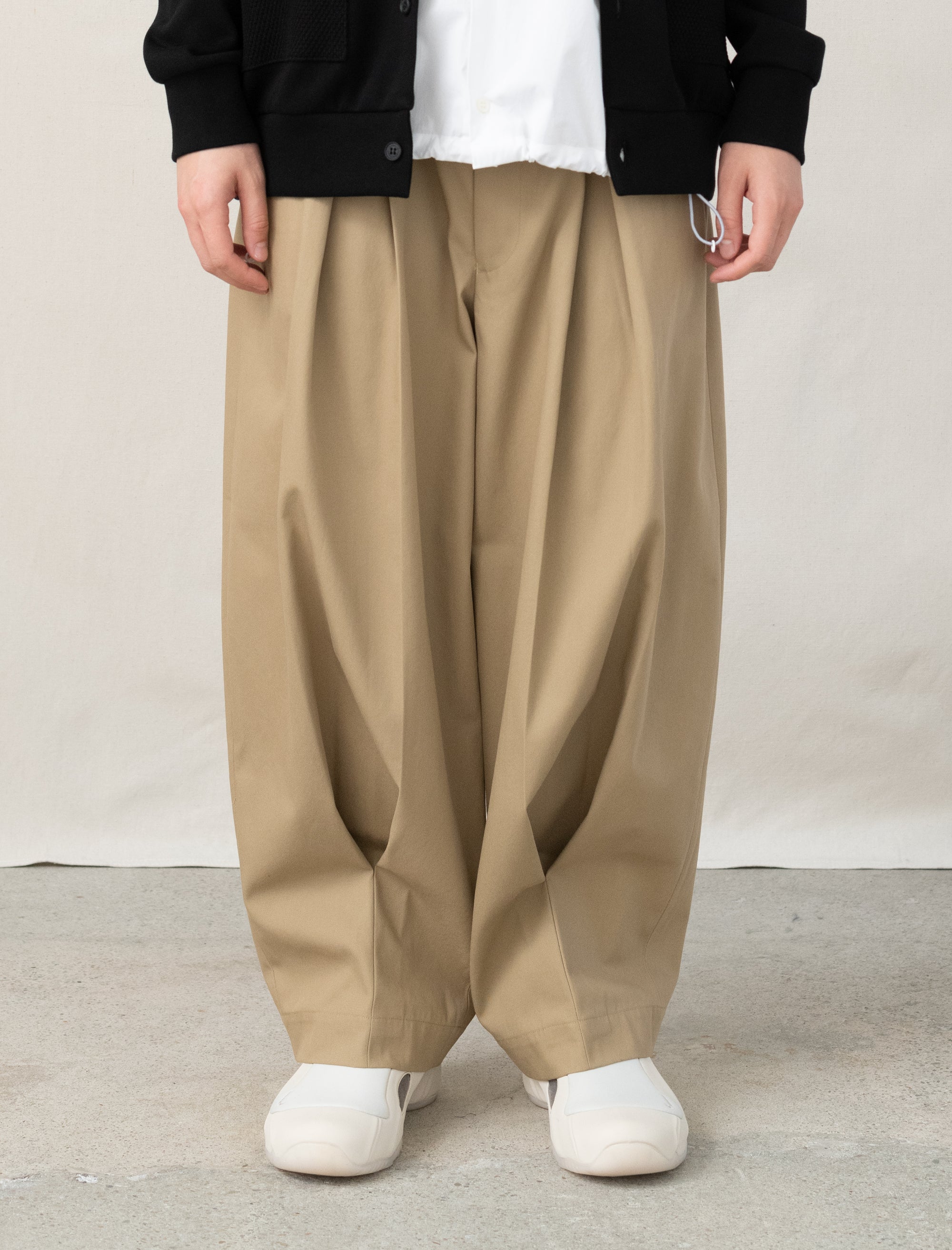 Comme Des Garçons Homme Big Pleat Pant (Beige) – Bows and Arrows