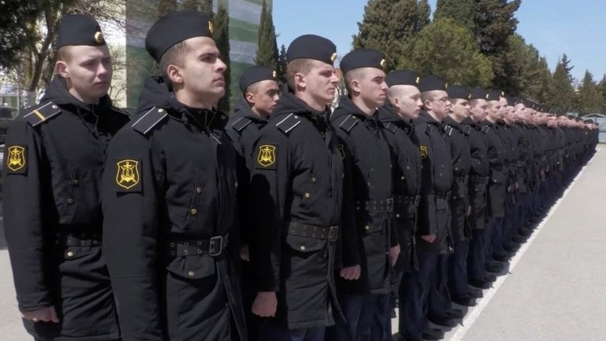 沈没した巡洋艦「モスクワ」の船員生存か、ロシア国防省が映像公開