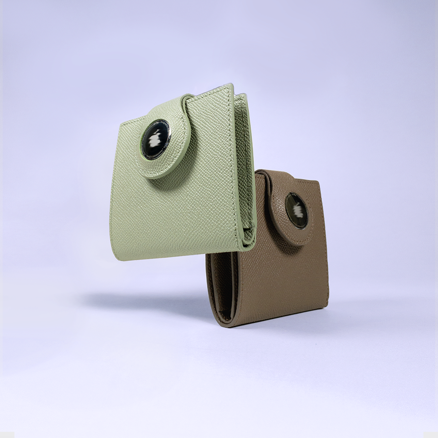 AirTag専用二つ折り財布 / Bi-Fold Wallet for AirTag｜FERMI＋