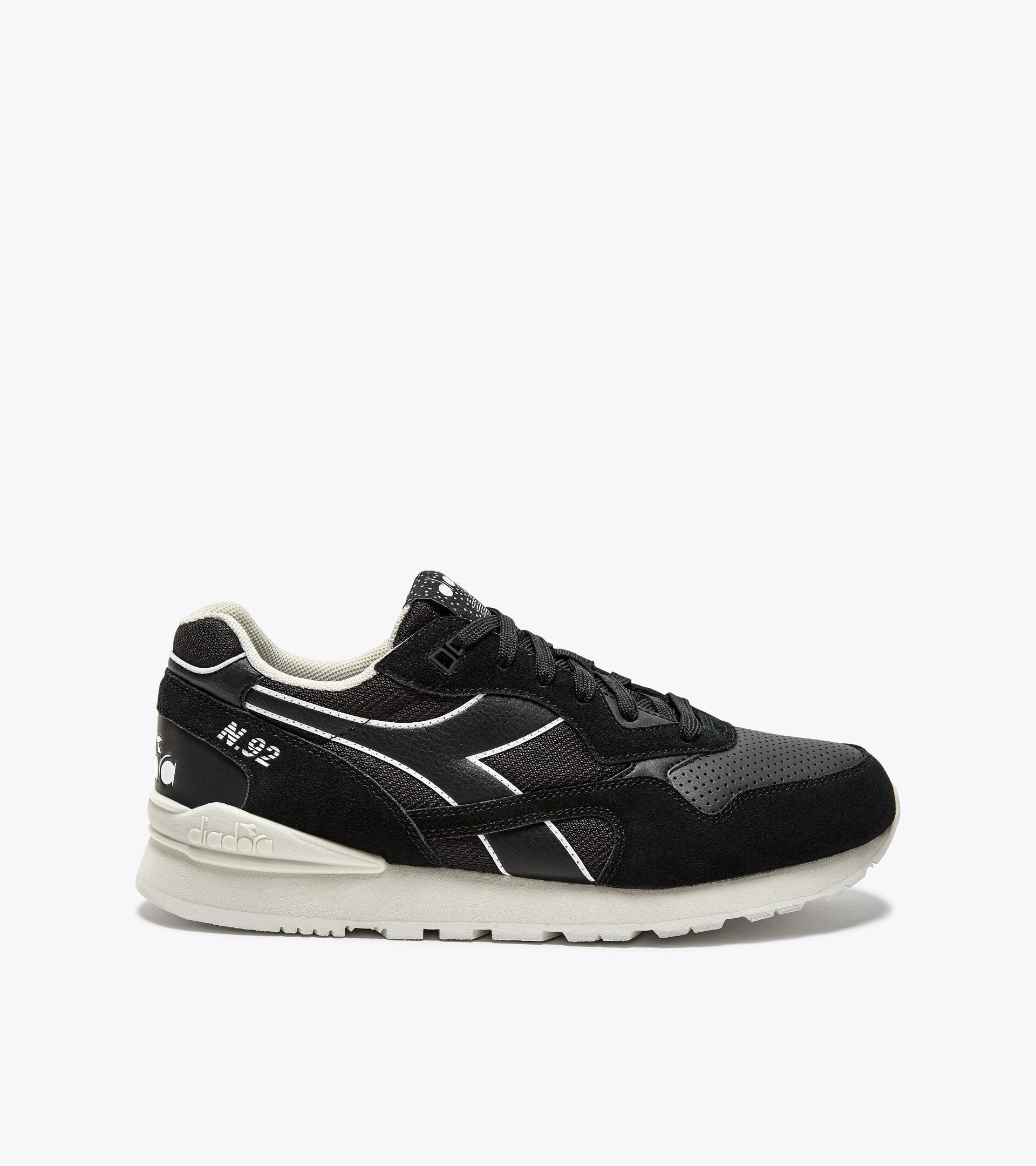 N.92 ADVANCE - UNISEX - ブラック – Diadora 公式通販 チンクエ