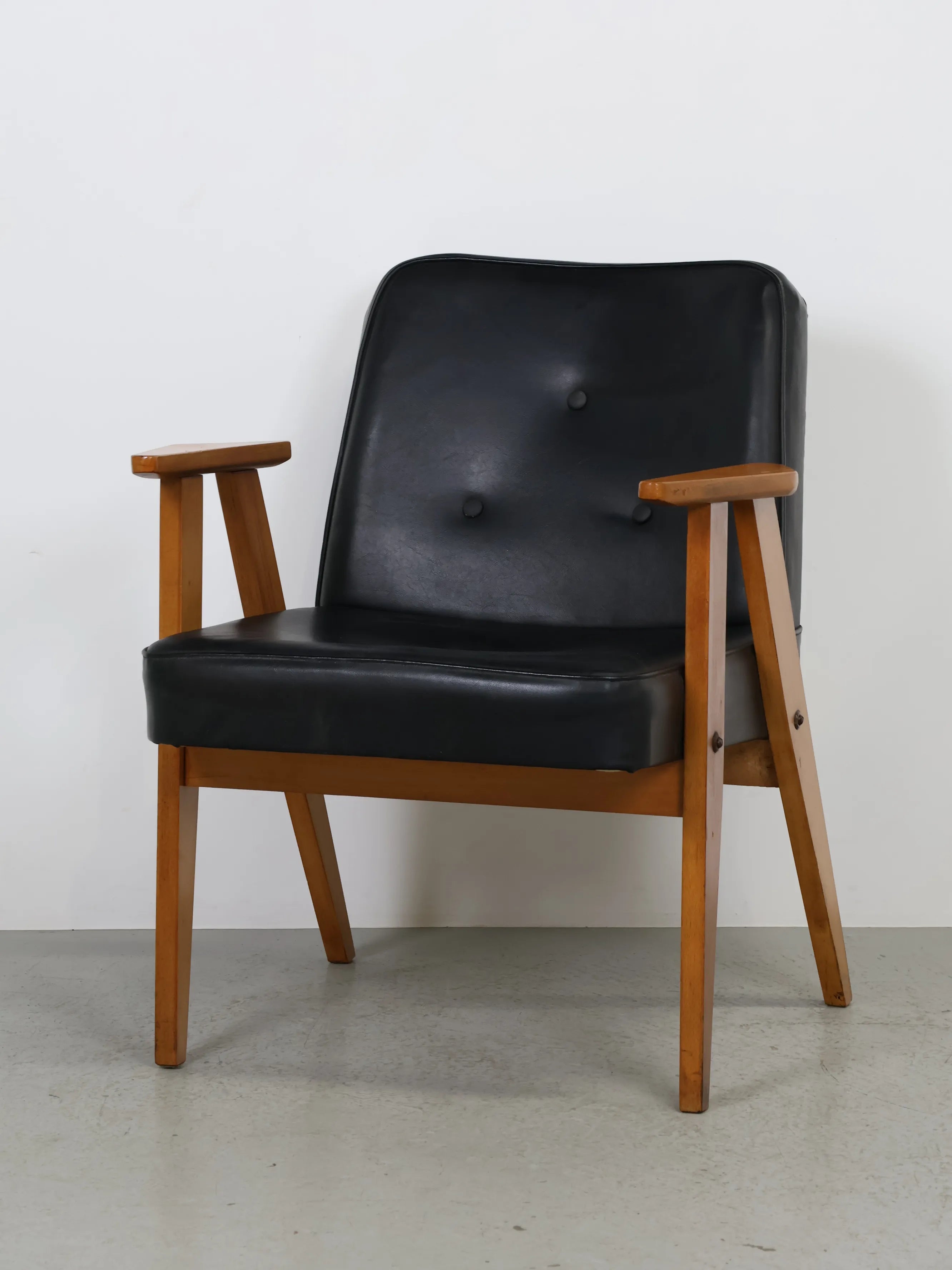 1960年代 ヴィンテージ ウッドフレーム ブラックビニールレザー アーム