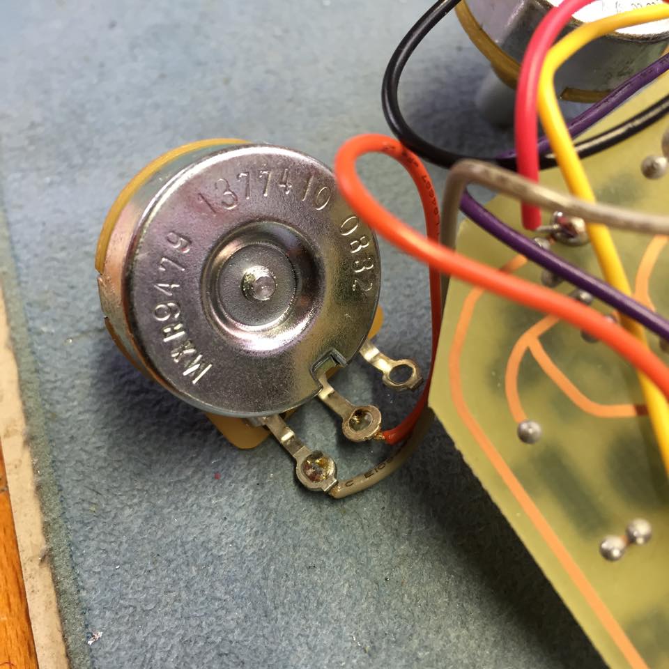 MXR '76 Dyna Comp MOD: DCジャック/LED/トゥルーバイパス