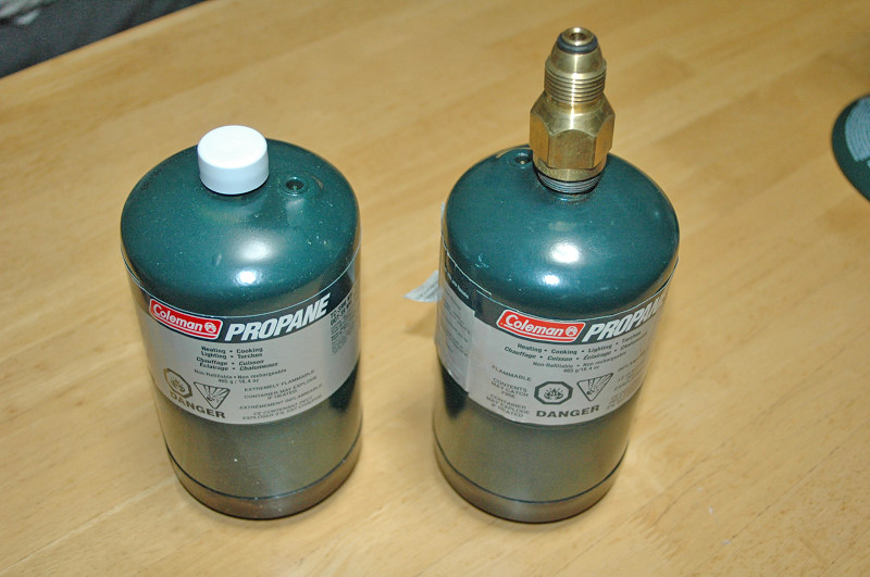 コールマン・ガスボンベ US仕様 (胡乱(うろん）な日々)