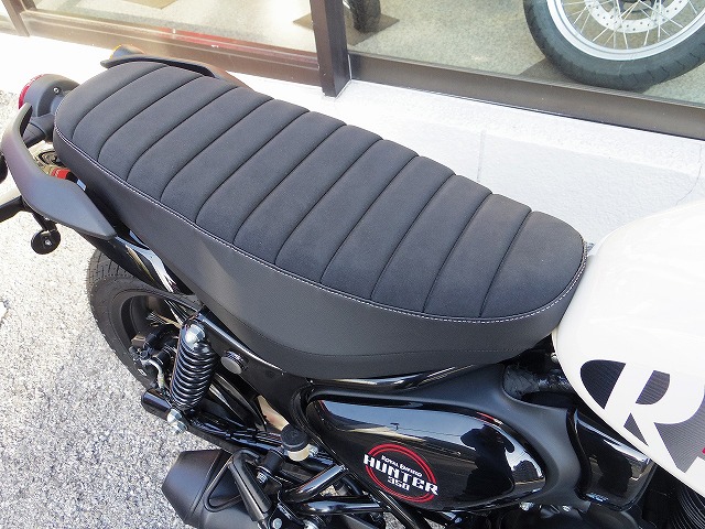 ハンター350 純正オプションシート2タイプ |