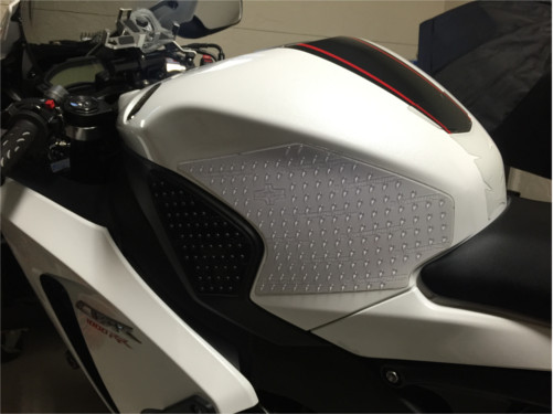 CBR1000RR SC59の細かいカスタム色々 - fieldWalking