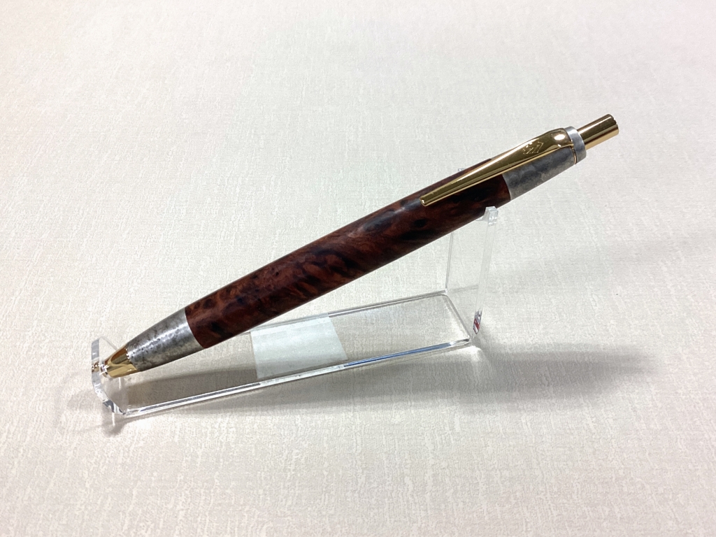 写真】1/2(火)野原工芸限定品「斑紋金具」初売り抽選会入荷樹種のご