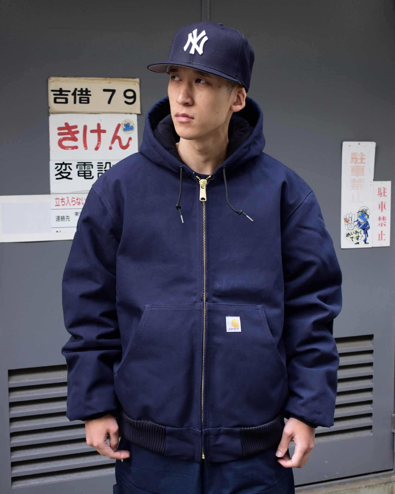 Carhartt Navy | the Apartment
