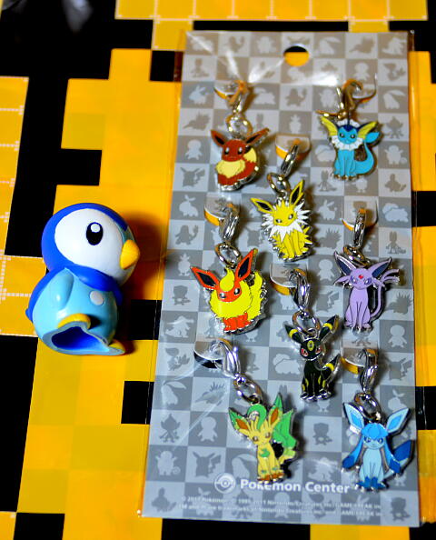 イーブイズ ポケモン イーブイ ブイズ ゲームドットチャーム ゲーム