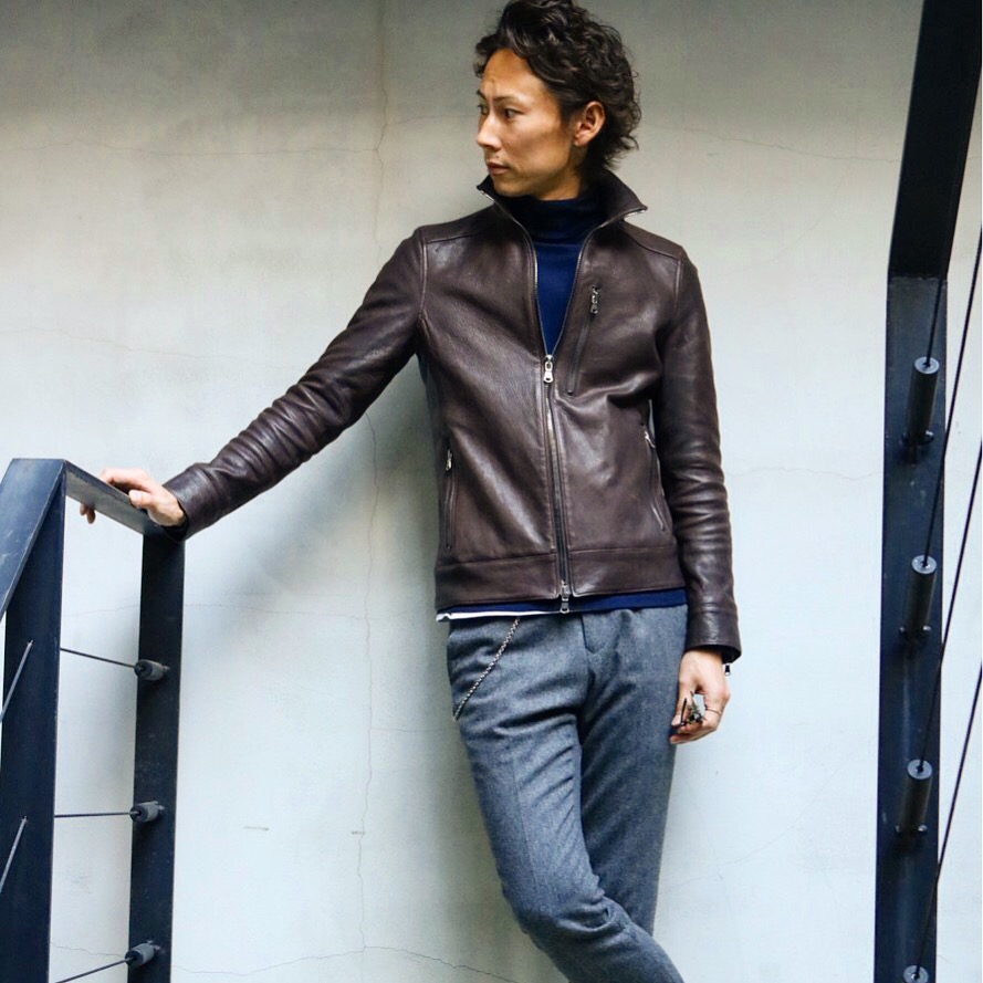 今季の定番レザーは、「渋色カラー」でさり気なく | junhashimoto