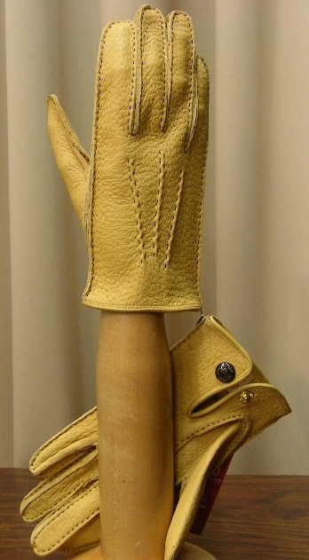 詳細案内。英デンツのレザーグローブ。おなじみメンズの手縫い