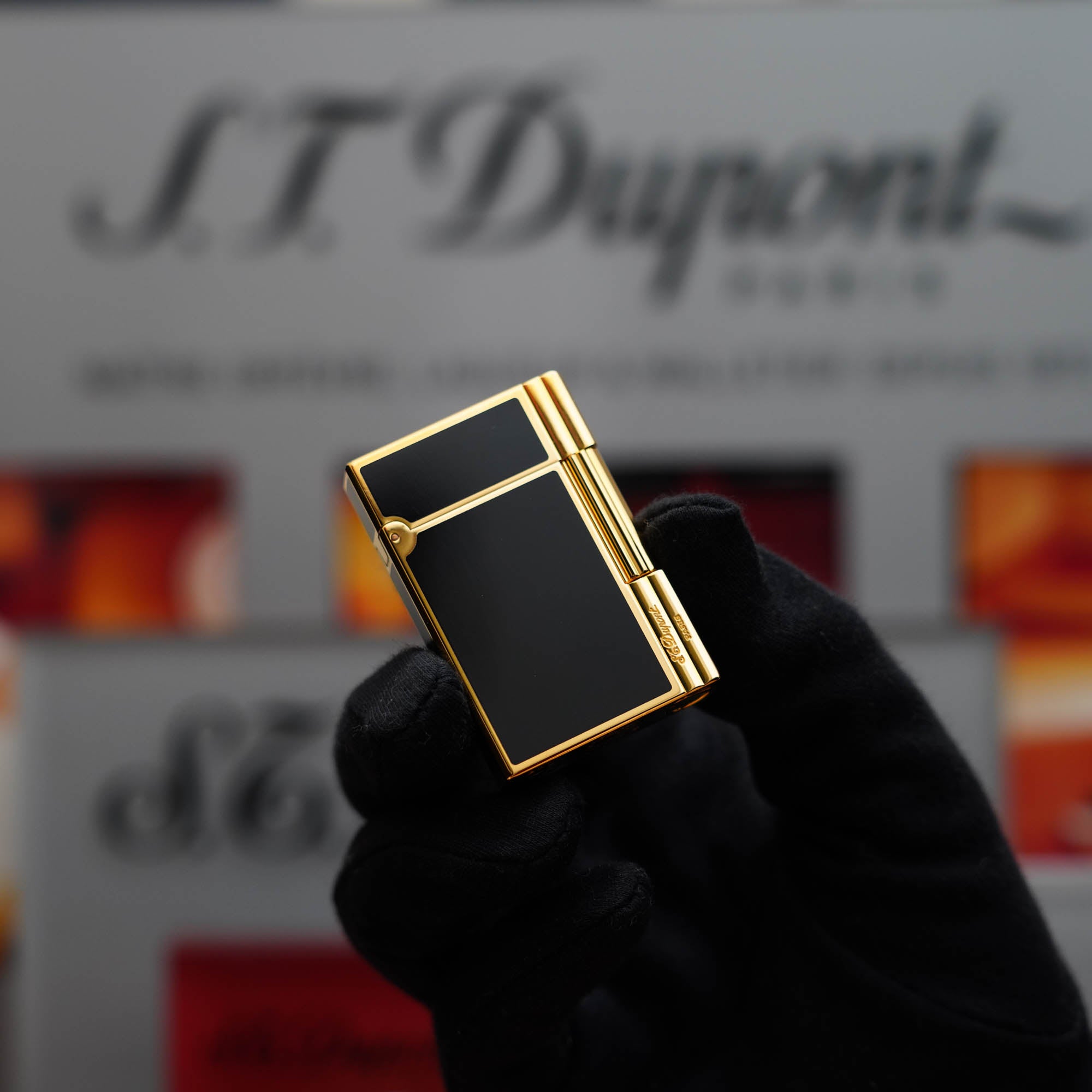 Vintage 1980 S.T. Dupont Gatsby Heavy 24k Gold Natural Black