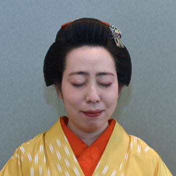 日本髪図鑑 155 桃割れ