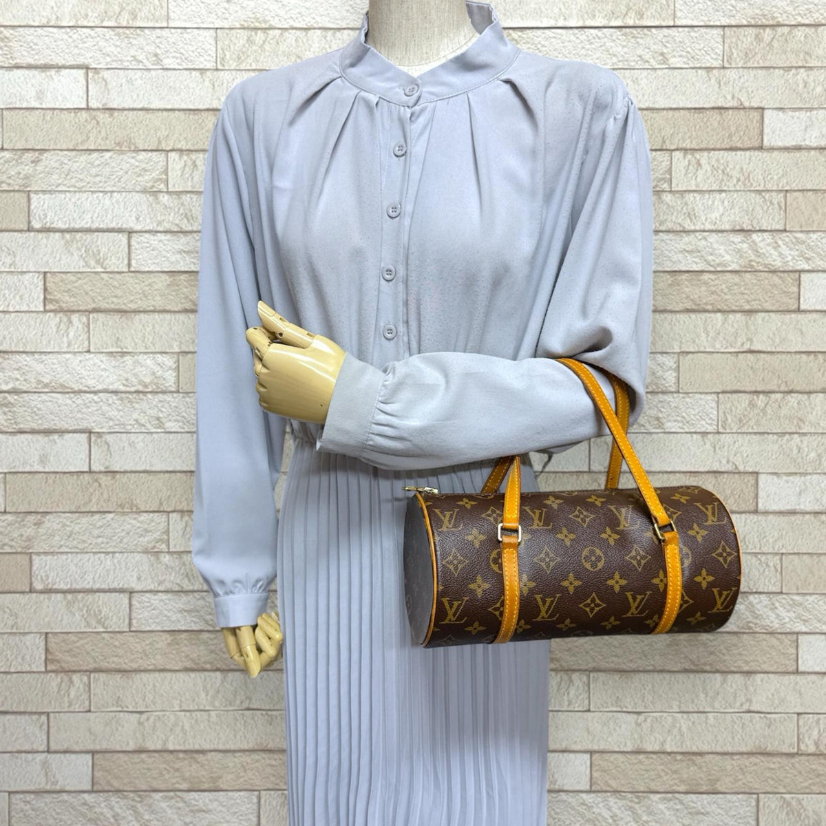 LOUIS VUITTON ルイヴィトン パピヨン26 モノグラム ハンドバッグ