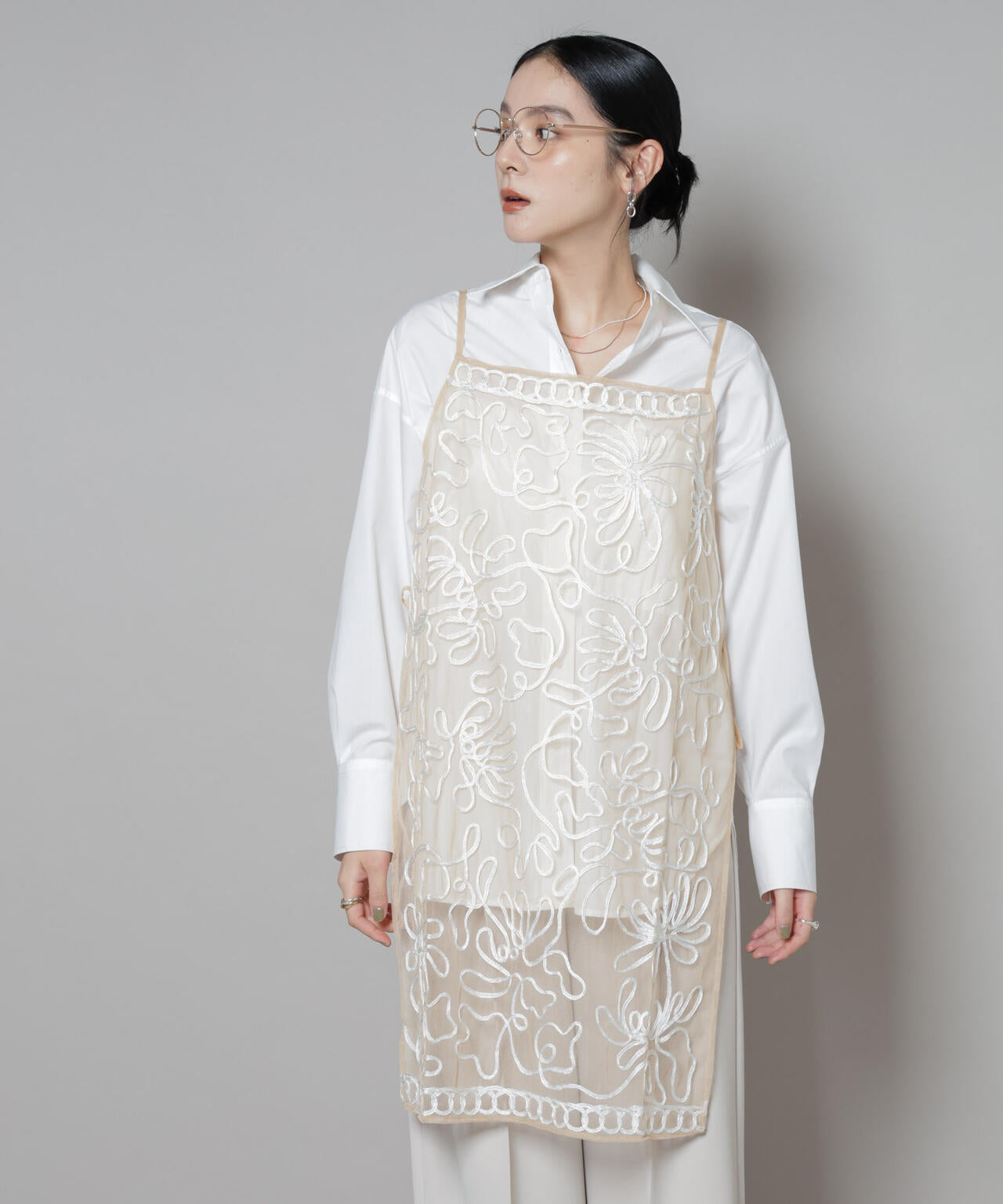 Sara mallika / TULLETAPEEMBRIODERY CAMI DRESS