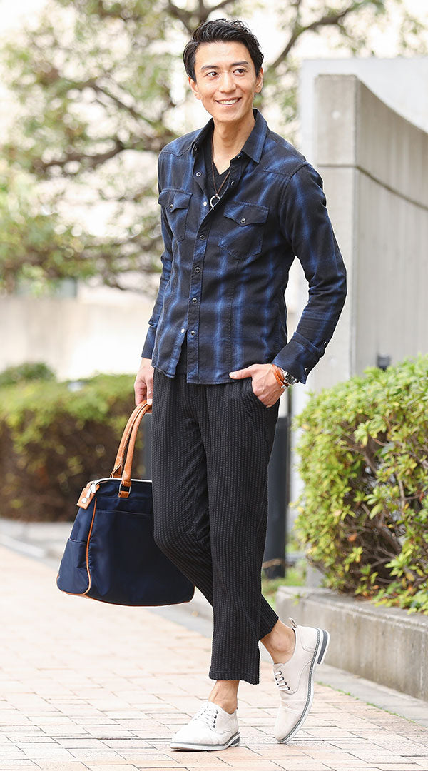 青チェックシャツ 黒Tシャツ 黒アンクルパンツ snp_fb0031の