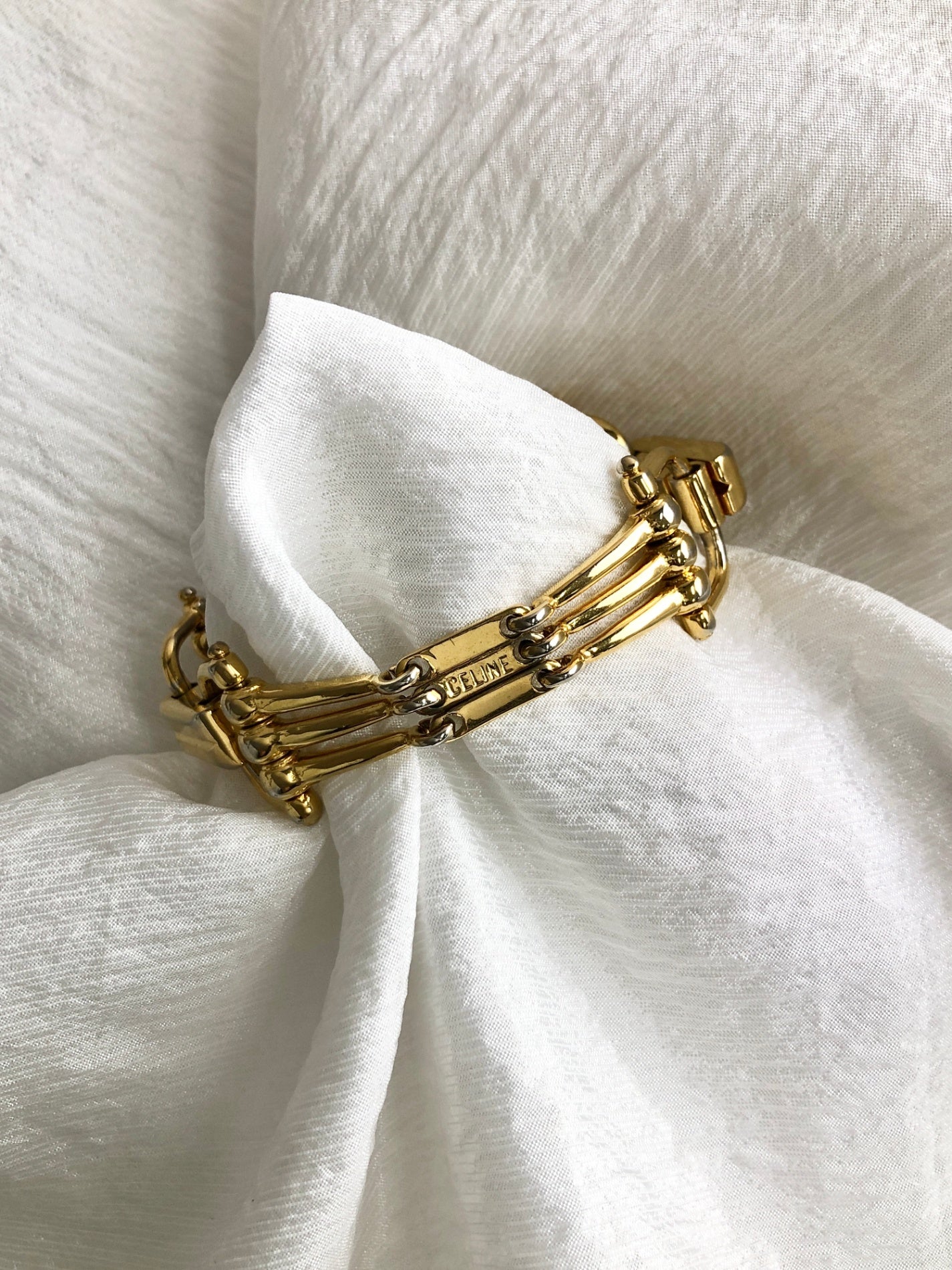 CELINE Horse Bit Bracelet Gold Vintage 3psgja – VintageShop solo