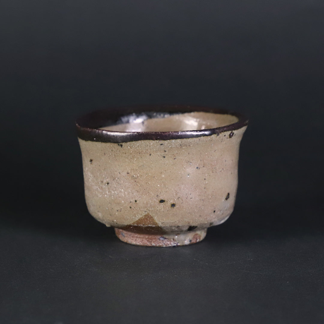 丸田宗彦 作 唐津皮鯨ぐい呑 – ギャラリー一番館オンラインショップ