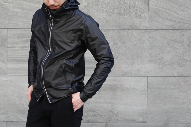 お花見には贅沢すぎ？超ハイテク極薄HERNOをご紹介。 - Jedia