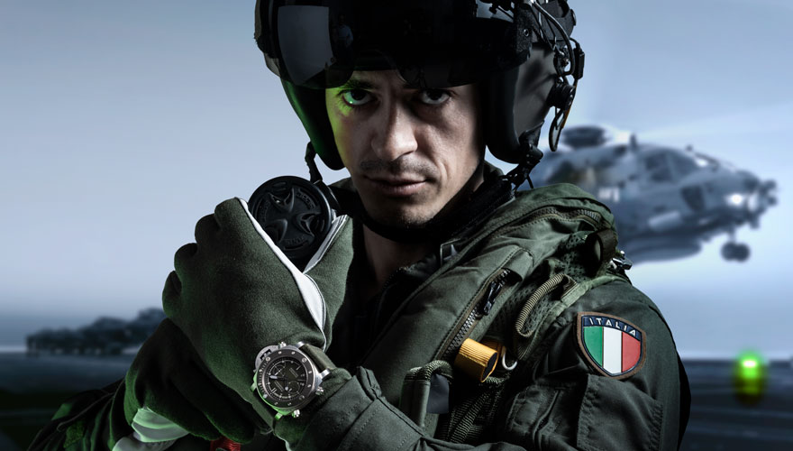 イタリア海軍の航空部隊をイメージしたパネライ「サブマーシブル