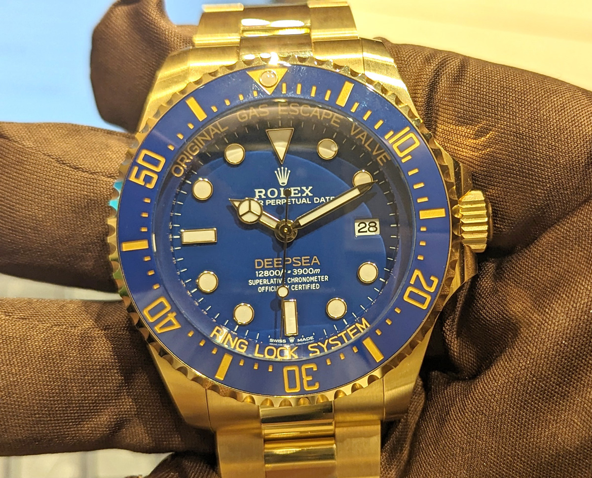 重いだけ、じゃあない！ 金無垢のロレックス「ディープシー」Ref