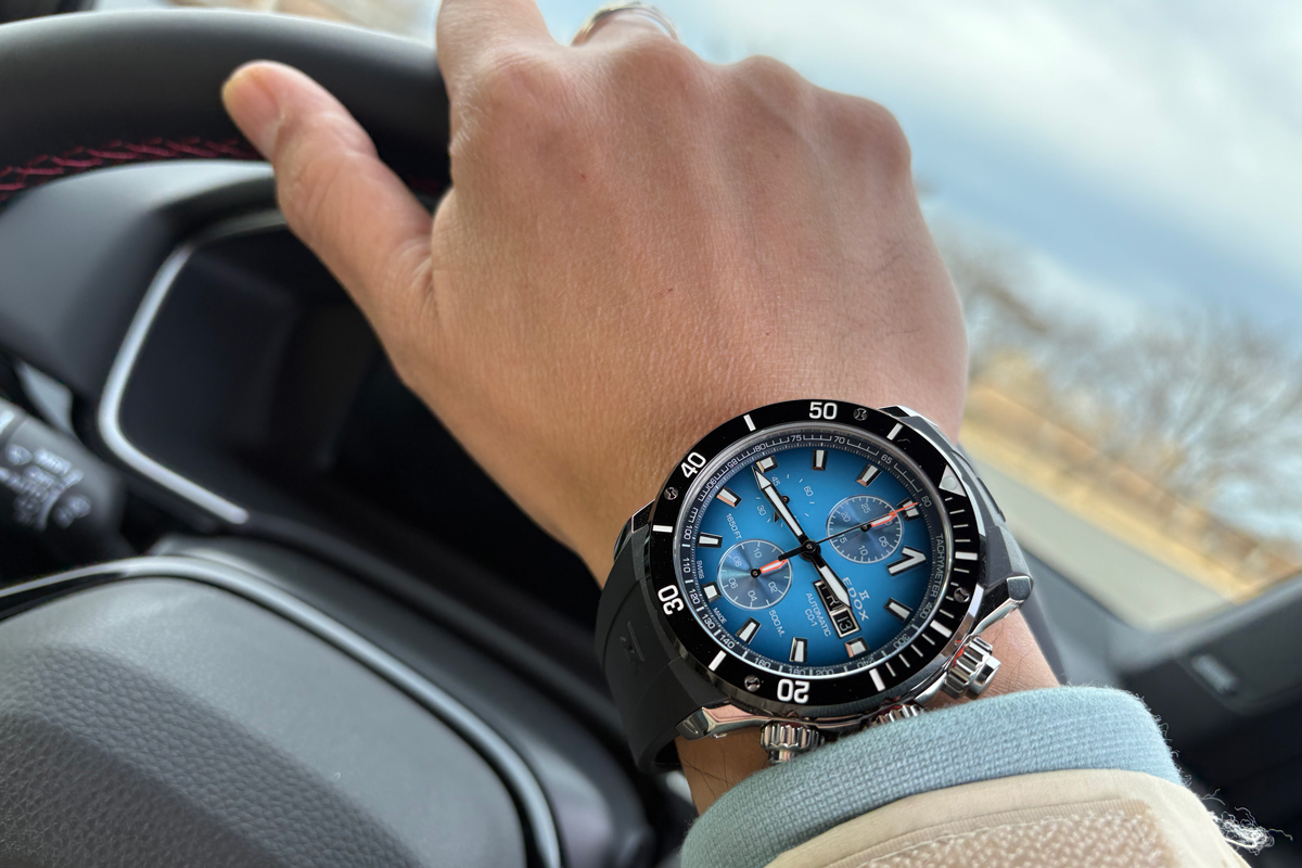 エドックスの「クロノオフショア1 」最新モデルは、もったいぶらずに