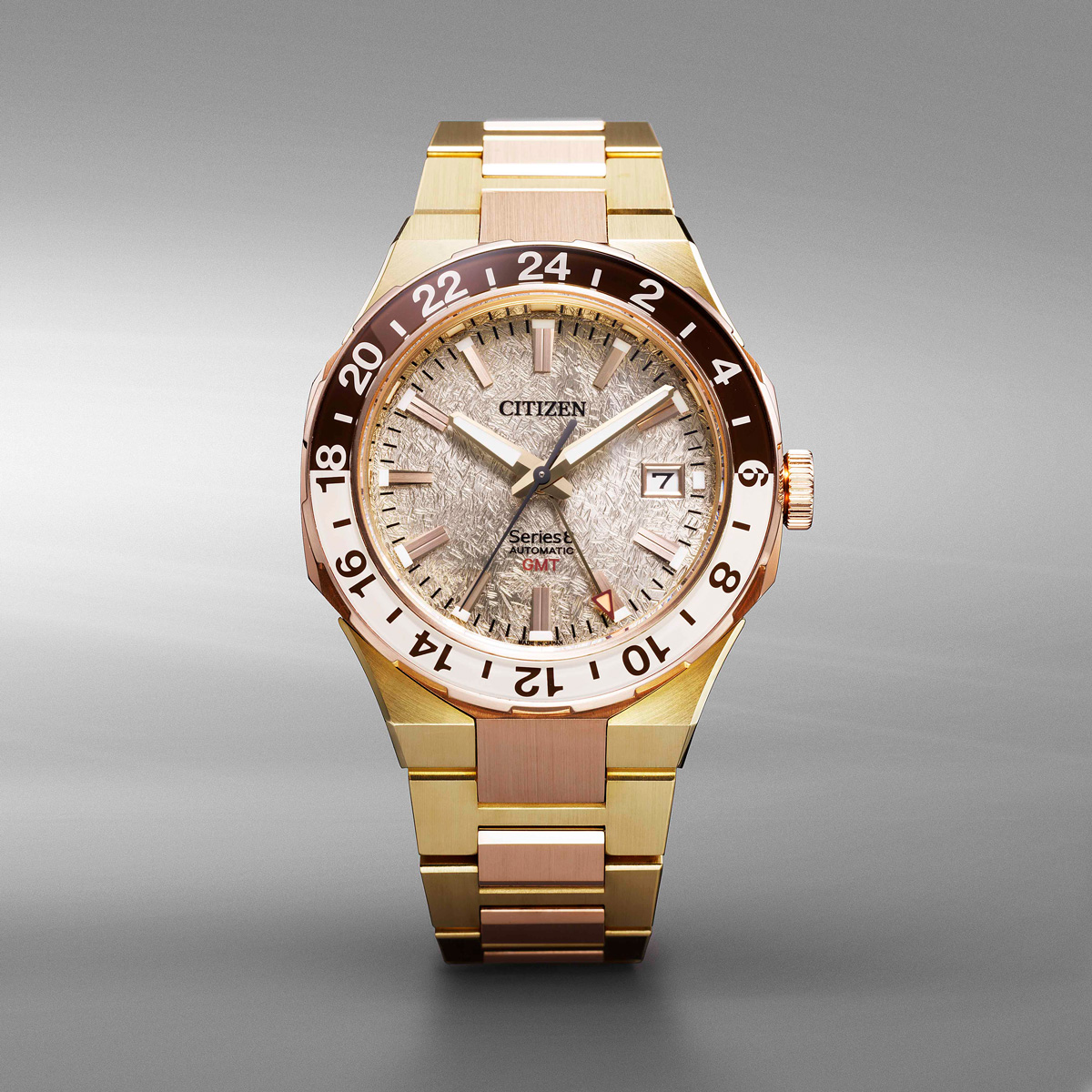 シチズン「シリーズエイト」から880メカニカルのゴールドカラーが世界