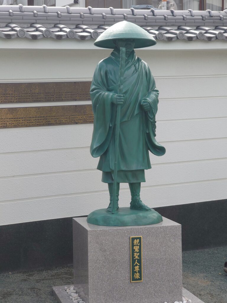 銅像／親鸞聖人像【日展会員・審査員作】 - 富山県高岡市の彫刻の歴史