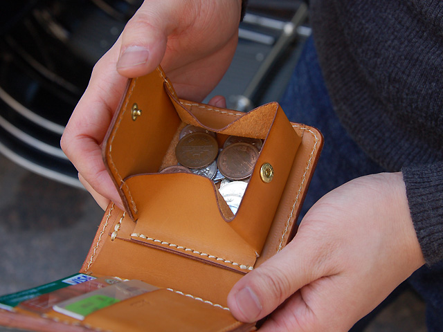 あたらしい財布(WS-8)が出来ました。｜革鞄・革小物のHERZ公式通販