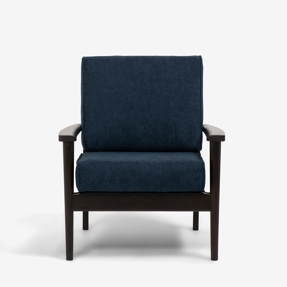 アームチェア「シネマN3」幅73cm レッドオーク材 ダークブラウン色