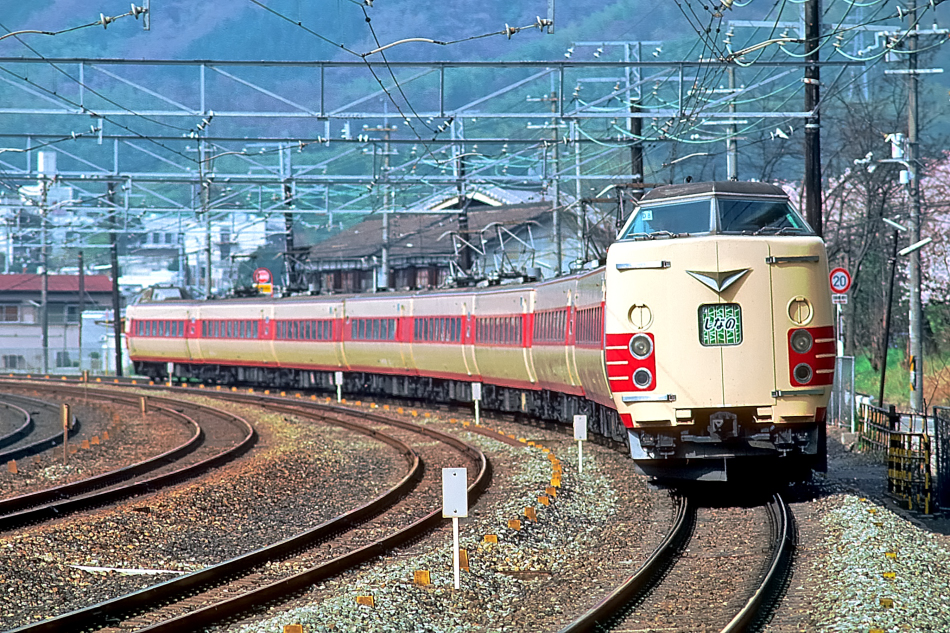 Kano鉄道局 381系