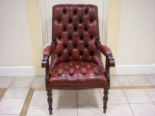 カールトンチェア | ロイズ・アンティークス | ヨーロッパの