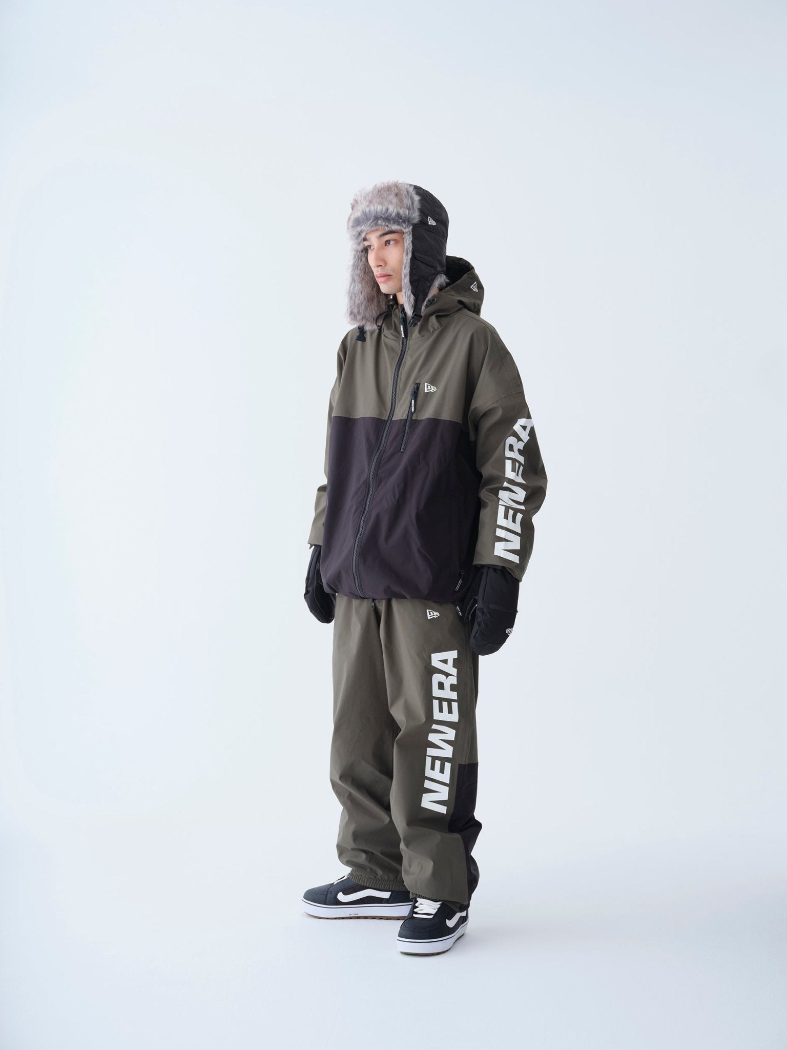 snowboarding-14741706-xs-new-