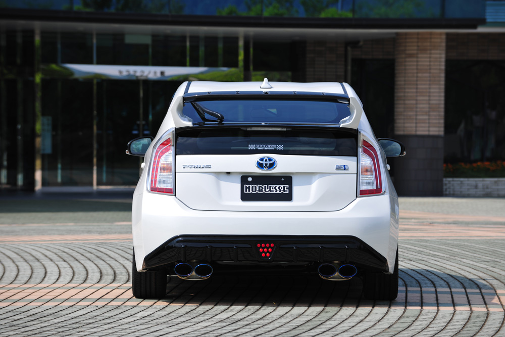 NOBLESSE 30プリウス（後期）用 エアロ ボディキット