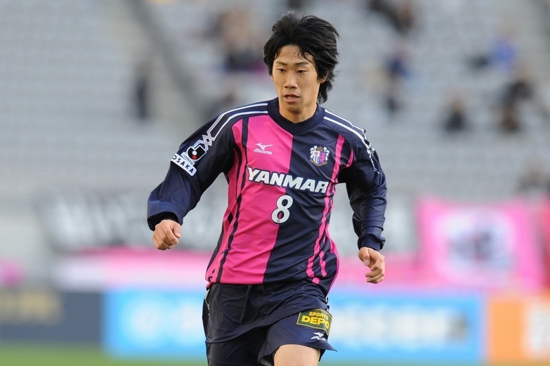 J2とは思えない…」C大阪時代の若き香川真司の超絶ドリブルに反響！ 11