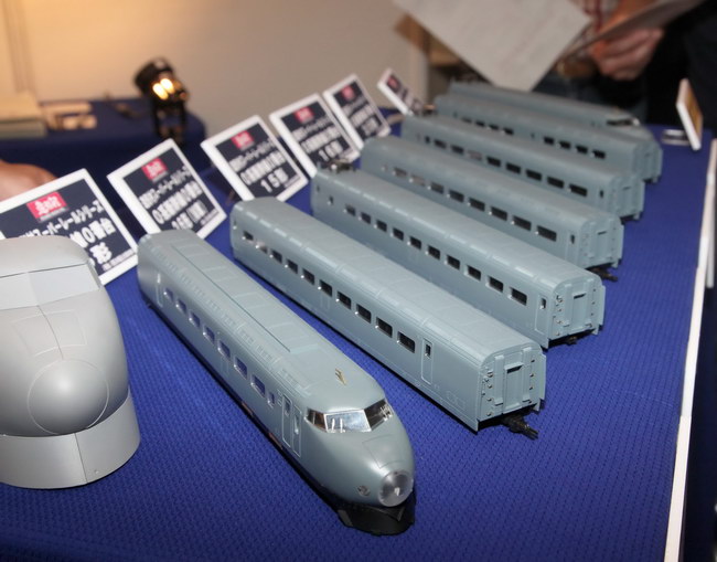 asahi.com （朝日新聞社）：HOゲージ 0系新幹線ひかり号 造形村