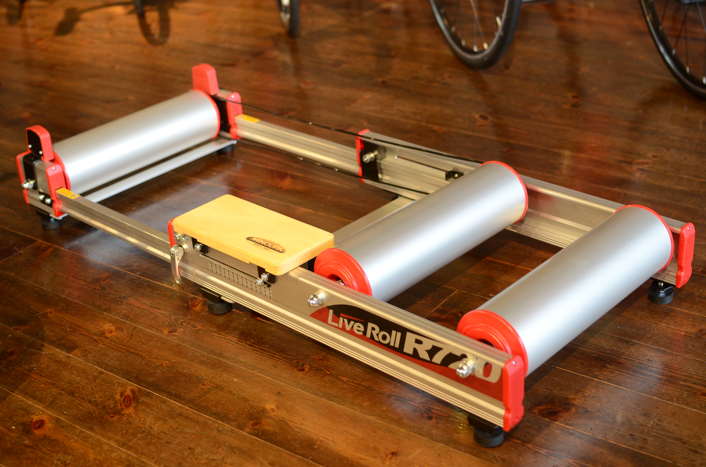 MINOURA(ミノウラ) LiveRoll R720が入荷しました！ | BRENDA仙台南店