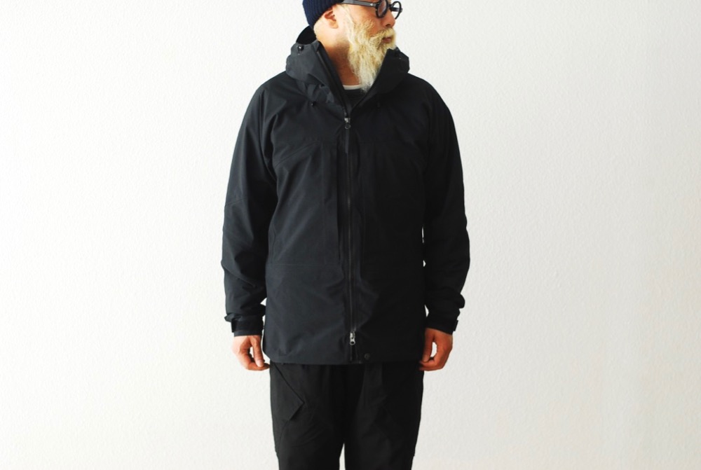 世界限定200枚となるACRONYMとのスペシャルコラボアイテムなどをご紹介