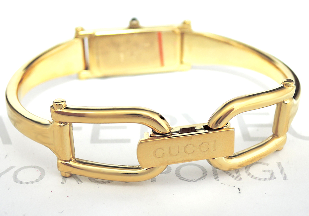 グッチGUCCI 1500L バングルウォッチ レディース腕時計 ゴールドGP