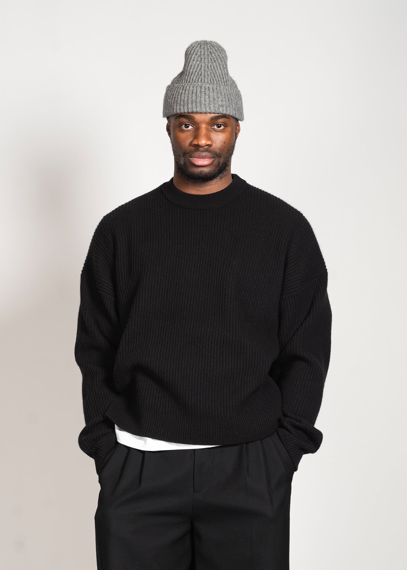 Oversized Ribbed Cashmere Blend Sweater – Yacaia Y-0013 in Black