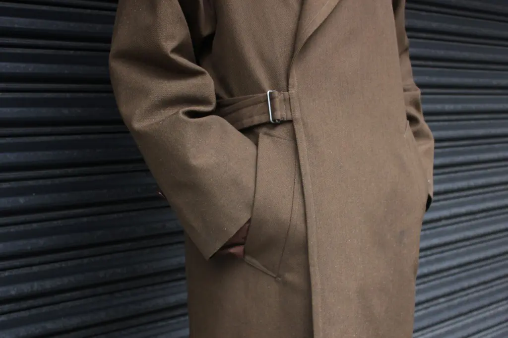 COMOLI “WOOL SERGE TIELOCKEN COAT” + etc - 1LDK apartments.