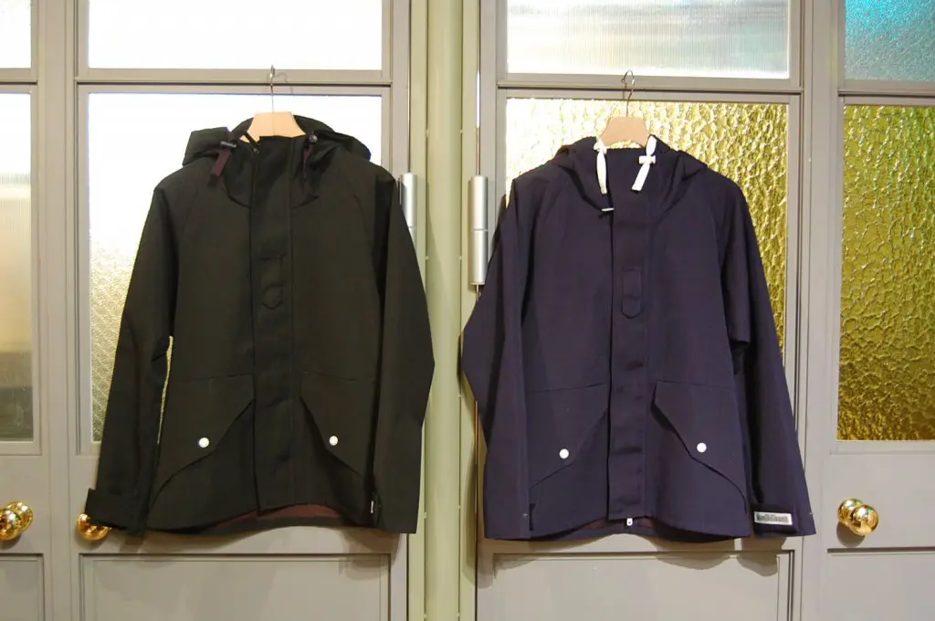 UNIVERSAL PRODUCTS SUNBRELLA MOUNTAIN PARKA - 1LDK NAKAMEGURO