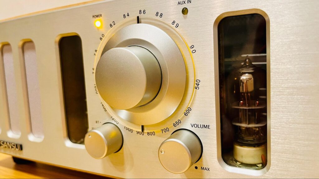 SANSUIの真空管アンプ内蔵のブルートゥーススピーカー！？オーディオ
