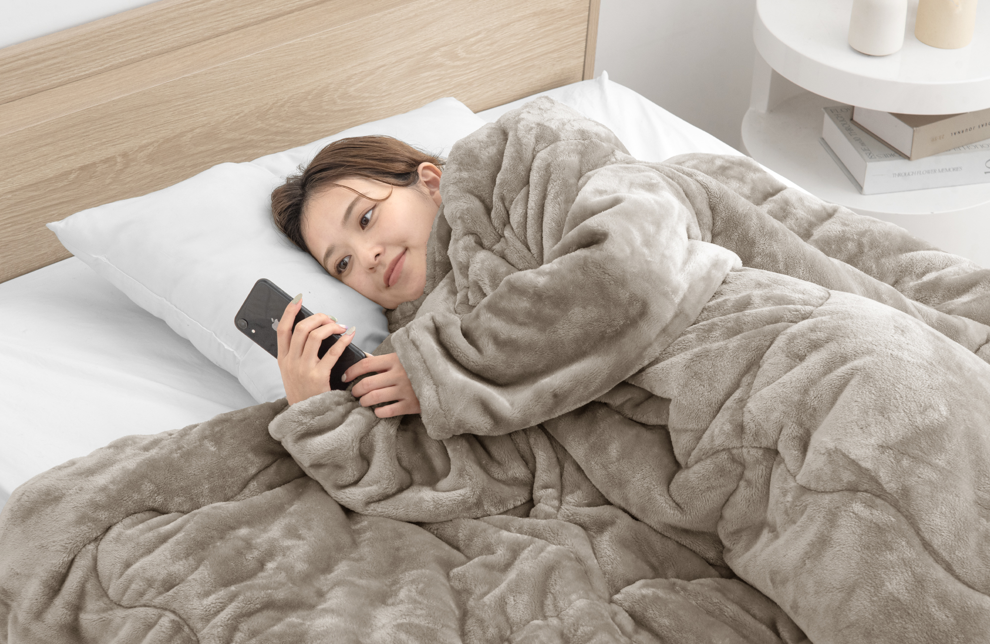 寝ながらスマホ 袖付き掛け布団 発売 — 【公式】タンスのゲン本店