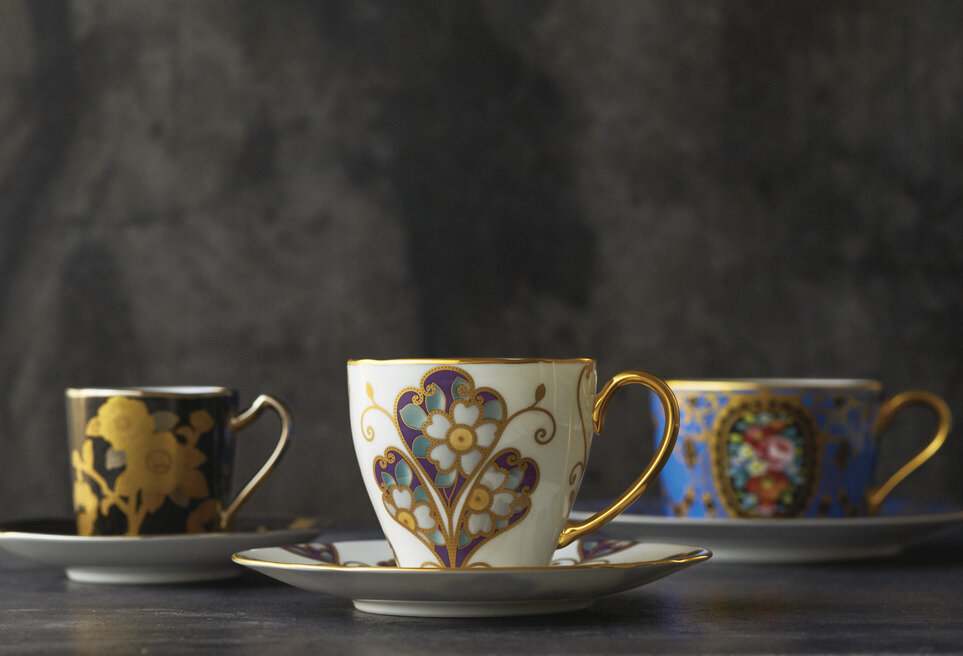 オマージュ コレクション コーヒーカップ&ソーサー(藍白絵唐草文