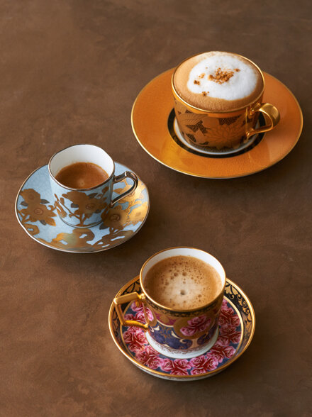 オマージュ コレクション デミタスカップ&ソーサー(黒絵薔薇文